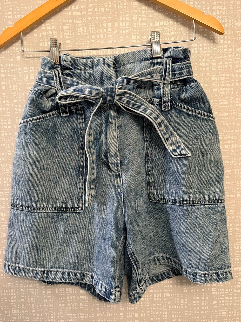 KanCan Acid Wash Paperbag Waist Denim Shorts – Size 11/29